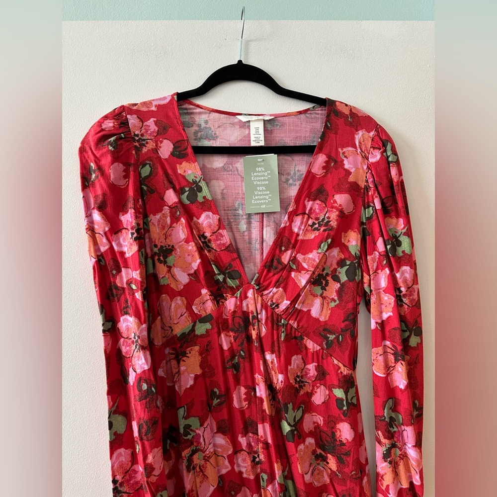 NWT H&M plunge v neck long sleeve Floral Red Dress - Picture 6 of 8